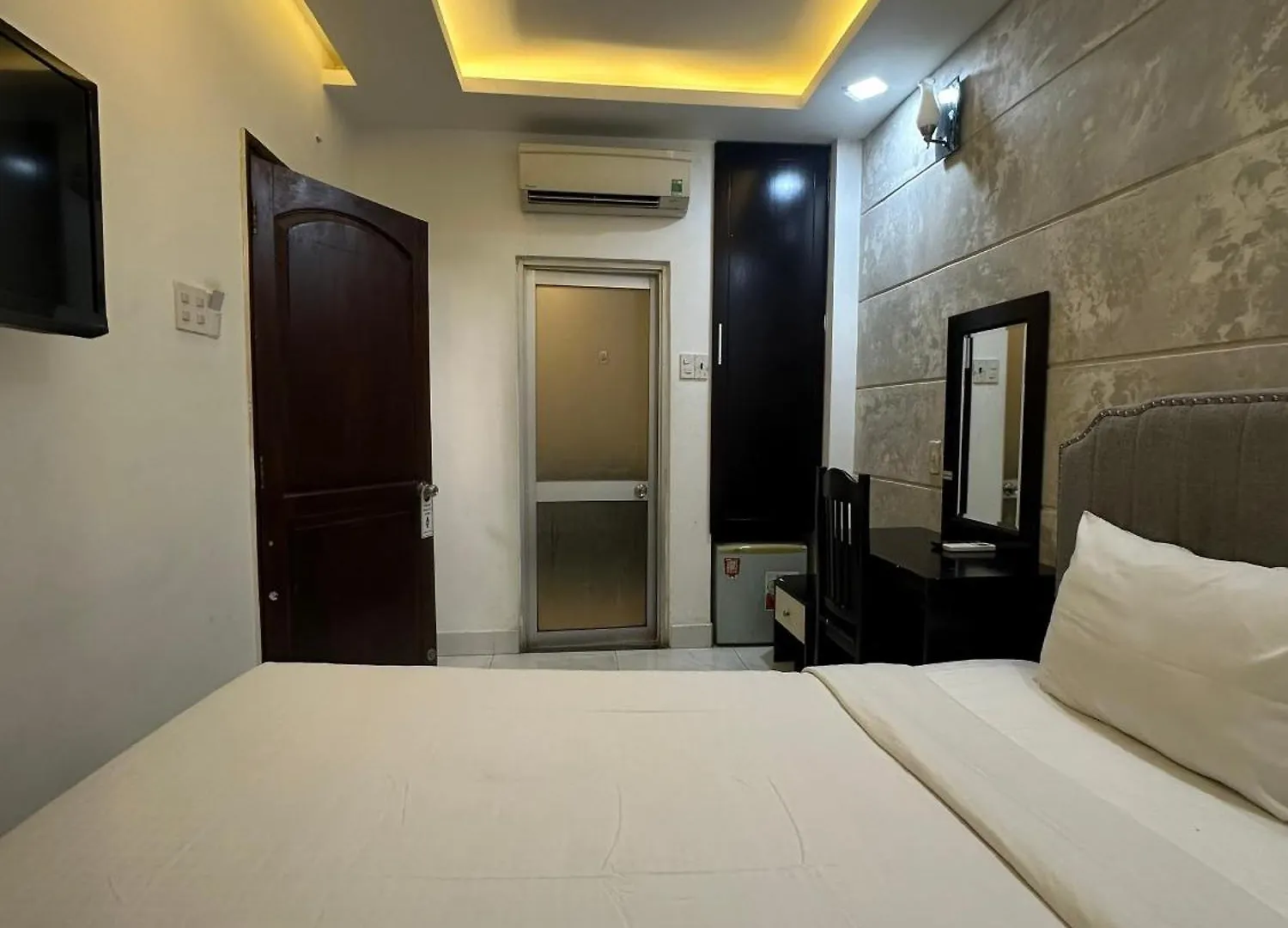 **  Yaya Sai Gon Hotel Bui Vien Walking Street Ho Chi Minh City Vietnam
